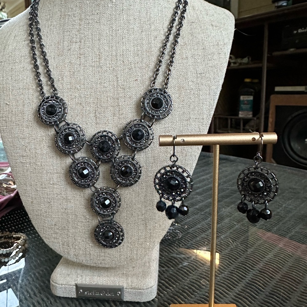 Black necklace and earring set